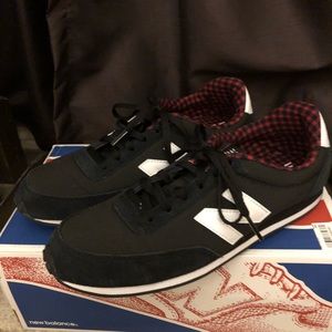 Women’s New Balance Classic Traditionals